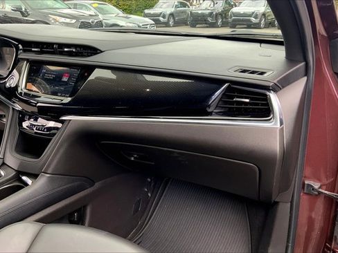 Used 2022 Cadillac XT6 Sport w/ Technology Package image 16
