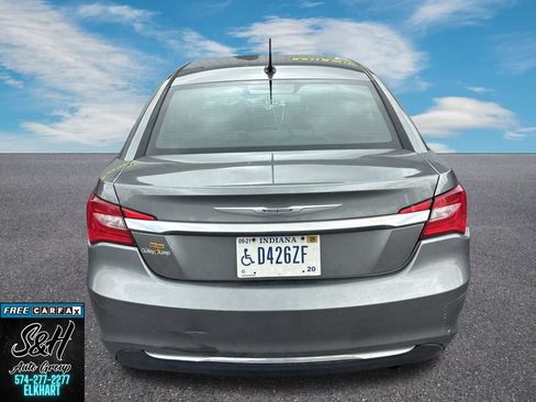 Used 2013 Chrysler 200 Touring FWD image 7