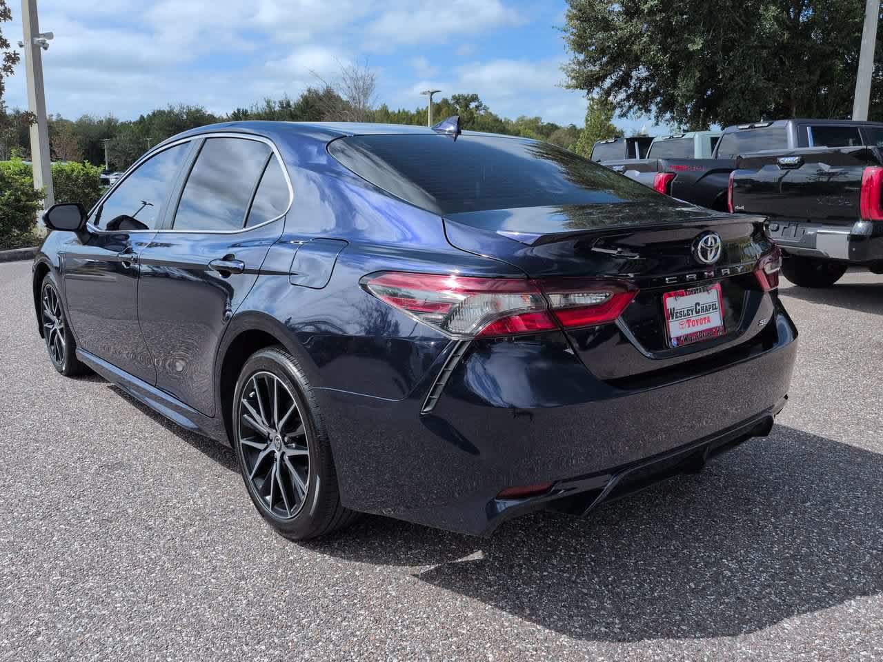 Certified 2021 Toyota Camry SE FWD image 4