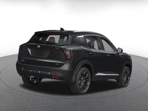 Used 2026 Nissan Kicks SR FWD image 2
