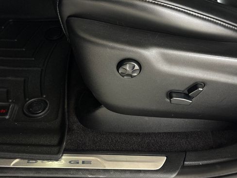 Used 2017 Dodge Durango GT w/ Nav & Power Liftgate Group RWD image 40