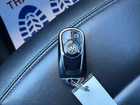 Used 2019 Buick Encore Essence AWD/4WD image 37