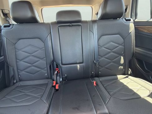Used 2024 Volkswagen Atlas SE FWD image 26
