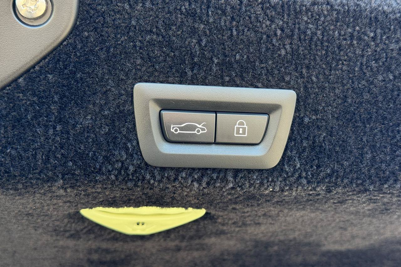 Used 2016 Rolls-Royce Ghost RWD image 39
