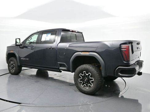 Used 2024 GMC Sierra 2500 AT4X AWD/4WD image 5