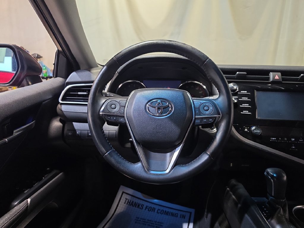 Used 2018 Toyota Camry XSE FWD image 11