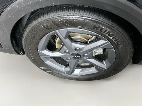Used 2025 Kia K4 LXS image 11
