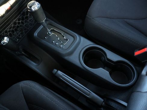 Used 2015 Jeep Wrangler Sport w/ Connectivity Group image 20