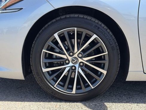 Used 2023 Lexus ES 350 w/ Premium Package image 10