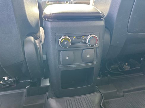 Used 2020 Ford Explorer XLT w/ Equipment Group 202A image 23