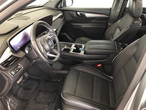 Used 2025 Buick Enclave Preferred image 5