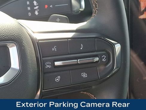 Used 2026 GMC Yukon AT4 AWD/4WD image 8