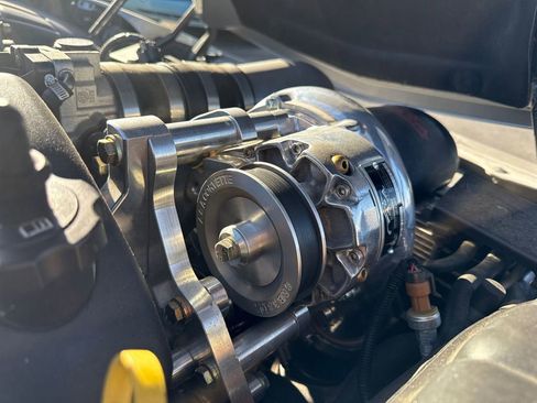 Used 2004 Chevrolet Corvette Convertible w/ Preferred Equipment Group RWD image 25