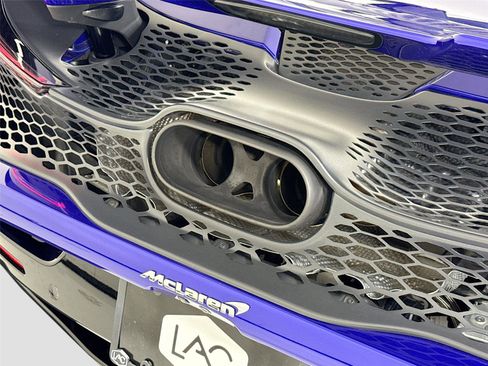 Used 2024 McLaren 750S Spider image 21