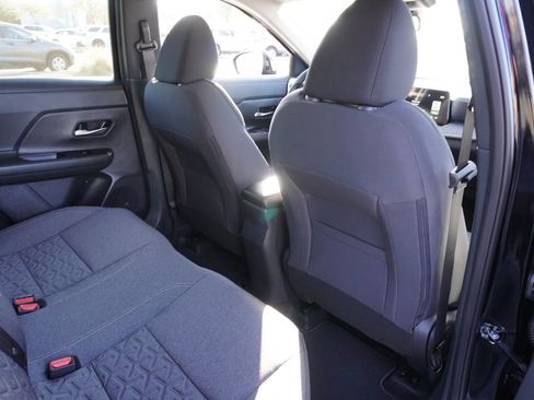 Certified 2025 Nissan Kicks SV image 10