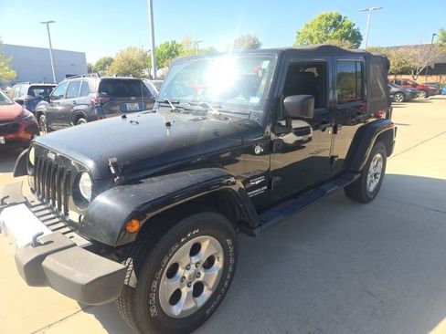 Used 2014 Jeep Wrangler Unlimited Sahara w/ Connectivity Group image 6