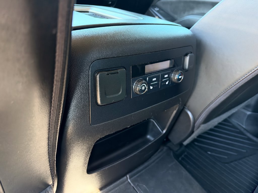 Used 2017 GMC Yukon Denali AWD/4WD image 20