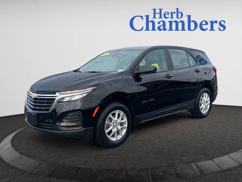 Used 2022 Chevrolet Equinox LS image 4