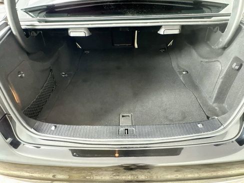Used 2016 Mercedes-Benz E 350 4MATIC Sedan image 32