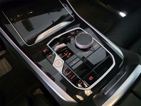 New 2026 BMW X5 sDrive40i image 15