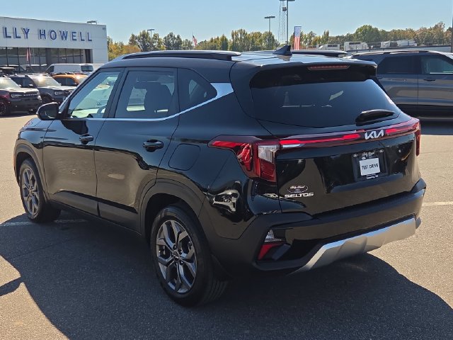 Used 2024 Kia Seltos S FWD image 5