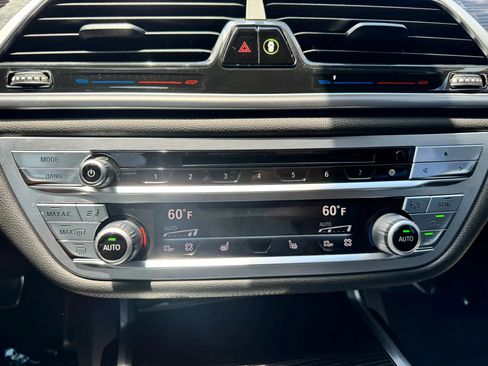 Used 2019 BMW 740i w/ M Sport Package RWD image 32