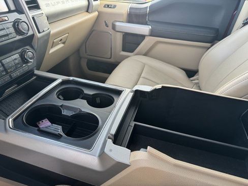 Used 2021 Ford F250 Lariat w/ Lariat Ultimate Package image 24