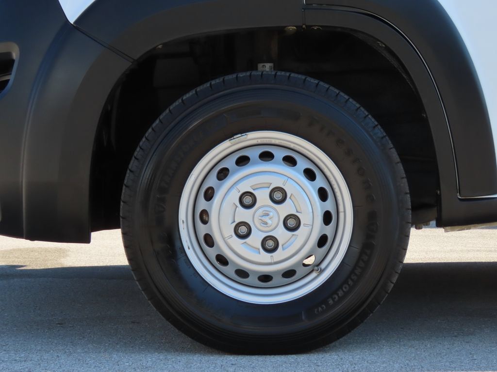 Used 2025 RAM ProMaster 2500 w/ Convenience Group FWD image 15