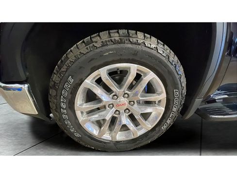Used 2021 GMC Sierra 1500 SLT w/ SLT Premium Package image 18