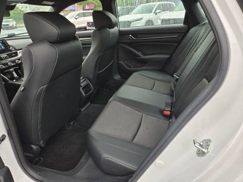 Used 2021 Honda Accord Sport image 12