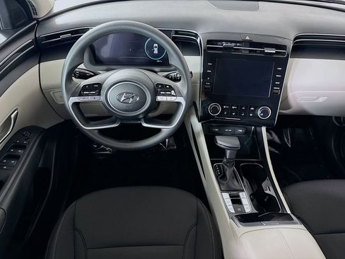 Certified 2024 Hyundai Tucson SE image 4
