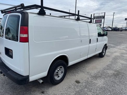 Used 2014 Chevrolet Express 3500 Extended image 6
