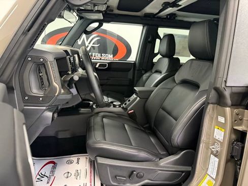 New 2026 Ford Bronco Badlands w/ Sasquatch Package AWD/4WD image 11