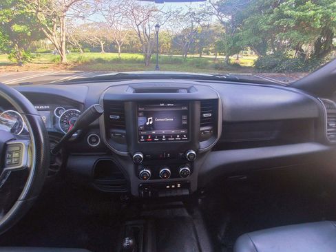 Used 2021 RAM 3500 Tradesman w/ Chrome Appearance Group AWD/4WD image 9
