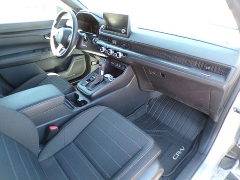 Used 2025 Honda CR-V Sport image 17