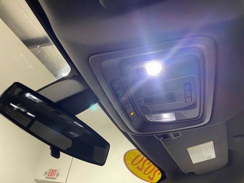 Used 2020 GMC Sierra 1500 SLE w/ X31 Off-Road Package image 18