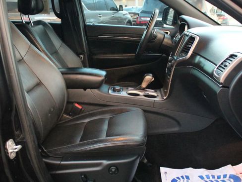 Used 2016 Jeep Grand Cherokee Limited w/ Trailer Tow Group IV AWD/4WD image 23