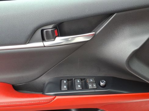 Used 2020 Toyota Camry XSE w/ Driver Assist Package FWD image 11