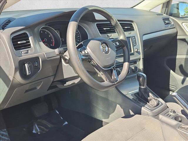 Used 2016 Volkswagen Golf S FWD image 8
