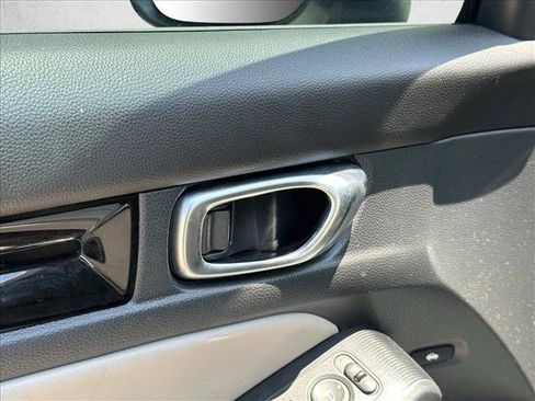 Used 2023 Honda Civic Touring image 18