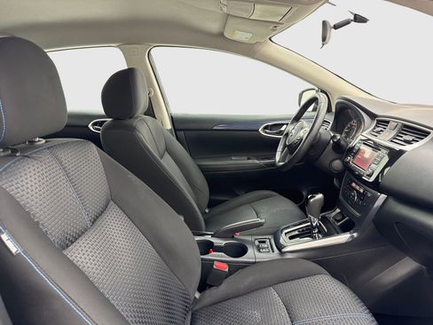 Used 2018 Nissan Sentra SR w/ SR Midnight Edition Package FWD image 40