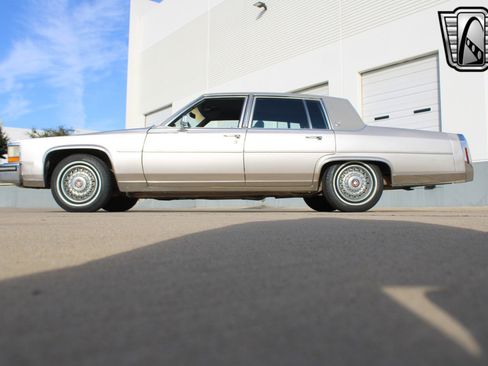 Used 1987 Cadillac Brougham image 26
