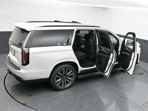 Used 2024 Cadillac Escalade Sport Platinum w/ LPO, Floor Liner Package AWD/4WD image 71
