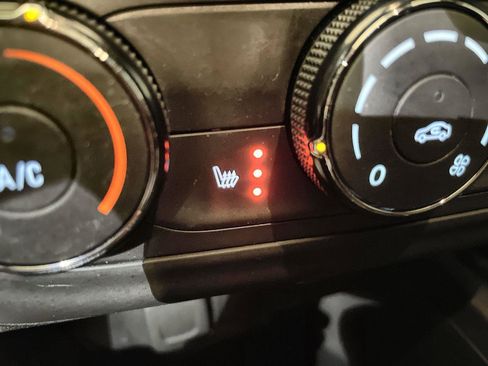 Used 2024 Chevrolet Trax RS w/ Driver Confidence Package image 31