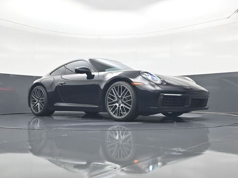Used 2024 Porsche 911 Carrera 4 AWD/4WD image 21