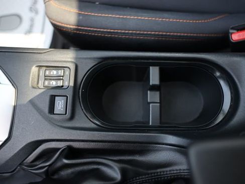 Used 2019 Subaru Crosstrek 2.0i Premium AWD/4WD image 31