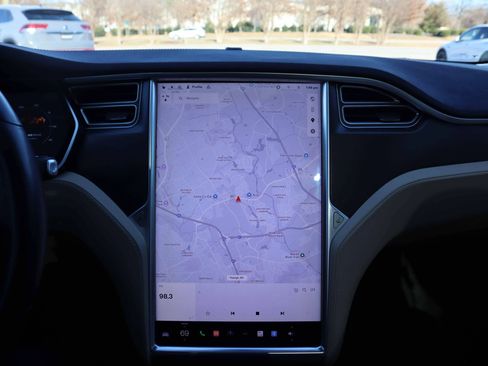 Used 2017 Tesla Model S 90D image 18