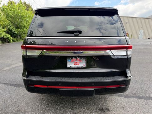 Used 2024 Lincoln Navigator Reserve AWD/4WD image 13
