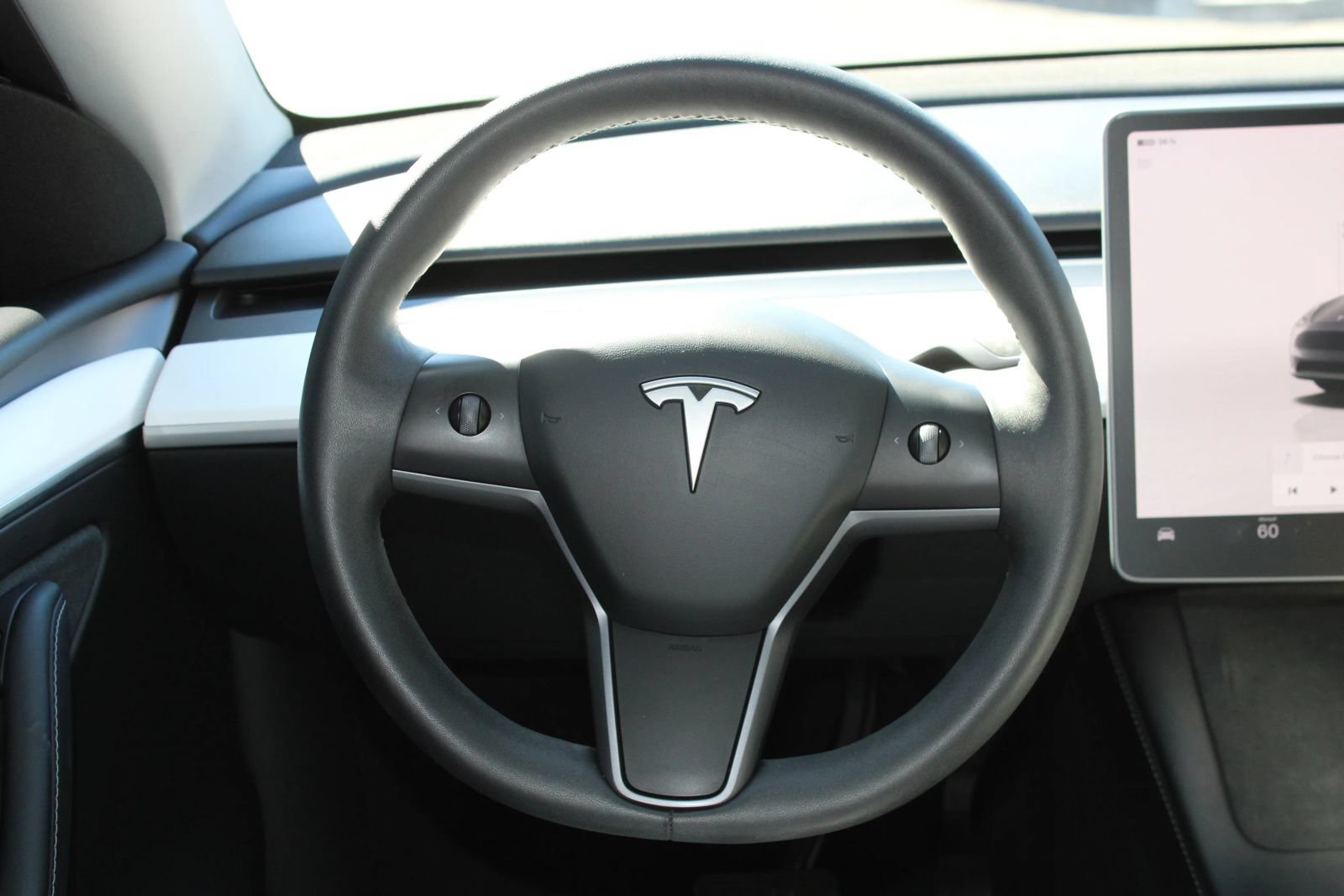 Used 2024 Tesla Model Y 2WD image 24