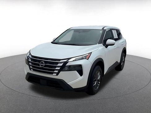 Used 2026 Nissan Rogue SV FWD image 7